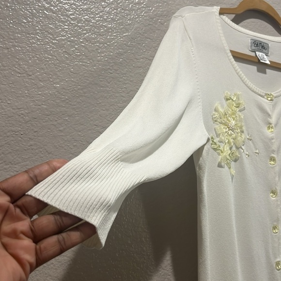 Vintage BOB MACKIE STUDIO Womens Size M Off White Embroidered Cardigan Sweater - Picture 4 of 8